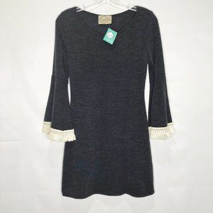 Déjà vu Dress sz Med. Knit Gray Stretch Fringe